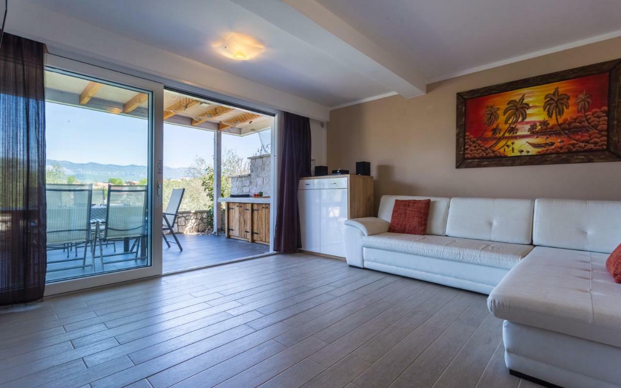 Apartment Trava Klimno Eksteriør billede