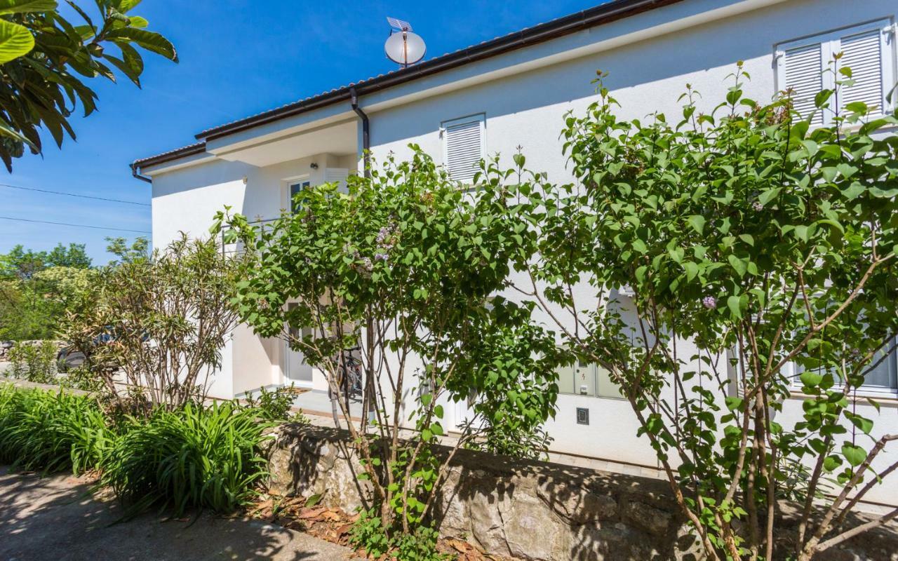 Apartment Trava Klimno Eksteriør billede